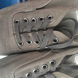 Vans black
